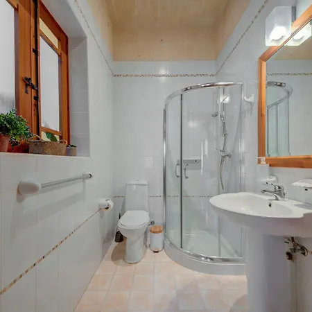Dreamy Gozo Escape With Private Pool, Charm & Comfort By 360 Estates 别墅