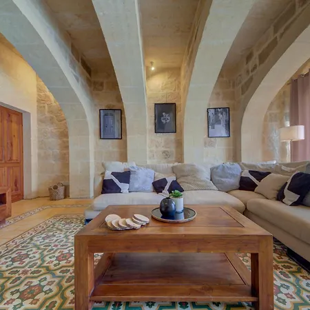 Dreamy Gozo Escape With Private Pool, Charm & Comfort By 360 Estates Għarb