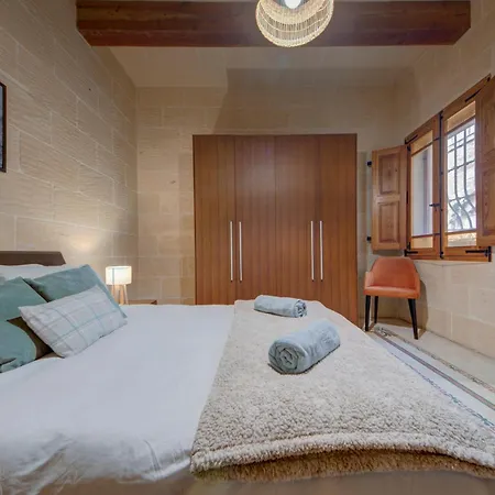 Villa Dreamy Gozo Escape With Private Pool, Charm & Comfort By 360 Estates Għarb